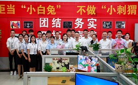 情系教師節 慰問暖人心 | 吳偉董事長一行慰問在一線辛勤耕耘的教職工們