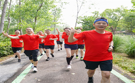 腳踏實(shí)地，仰望藍(lán)天 | 中國東方教育上市三周年健康跑挑戰(zhàn)賽圓滿舉行